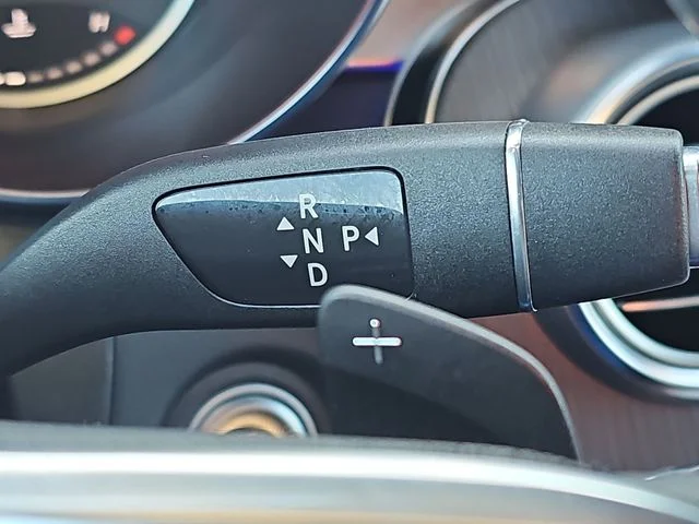 Used 2022 Gray Mercedes-Benz GLC 300 image 17