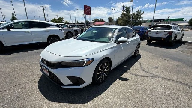 Used 2024 White Honda EX-L image 1