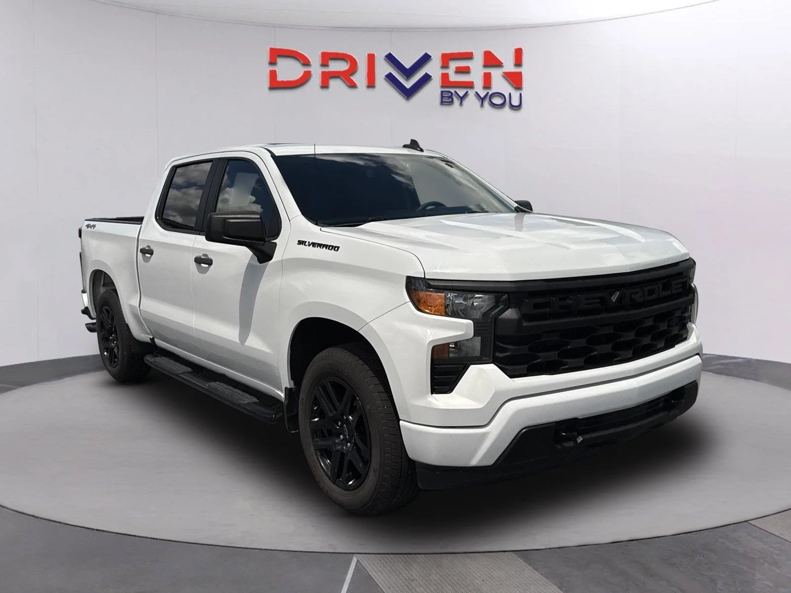 Used 2022 Summit White Chevrolet Custom image 2