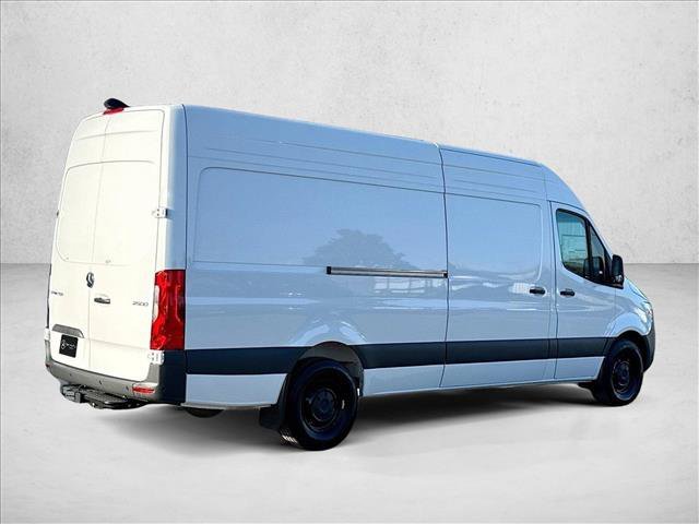 New 2026 Arctic+White Mercedes-Benz  image 32