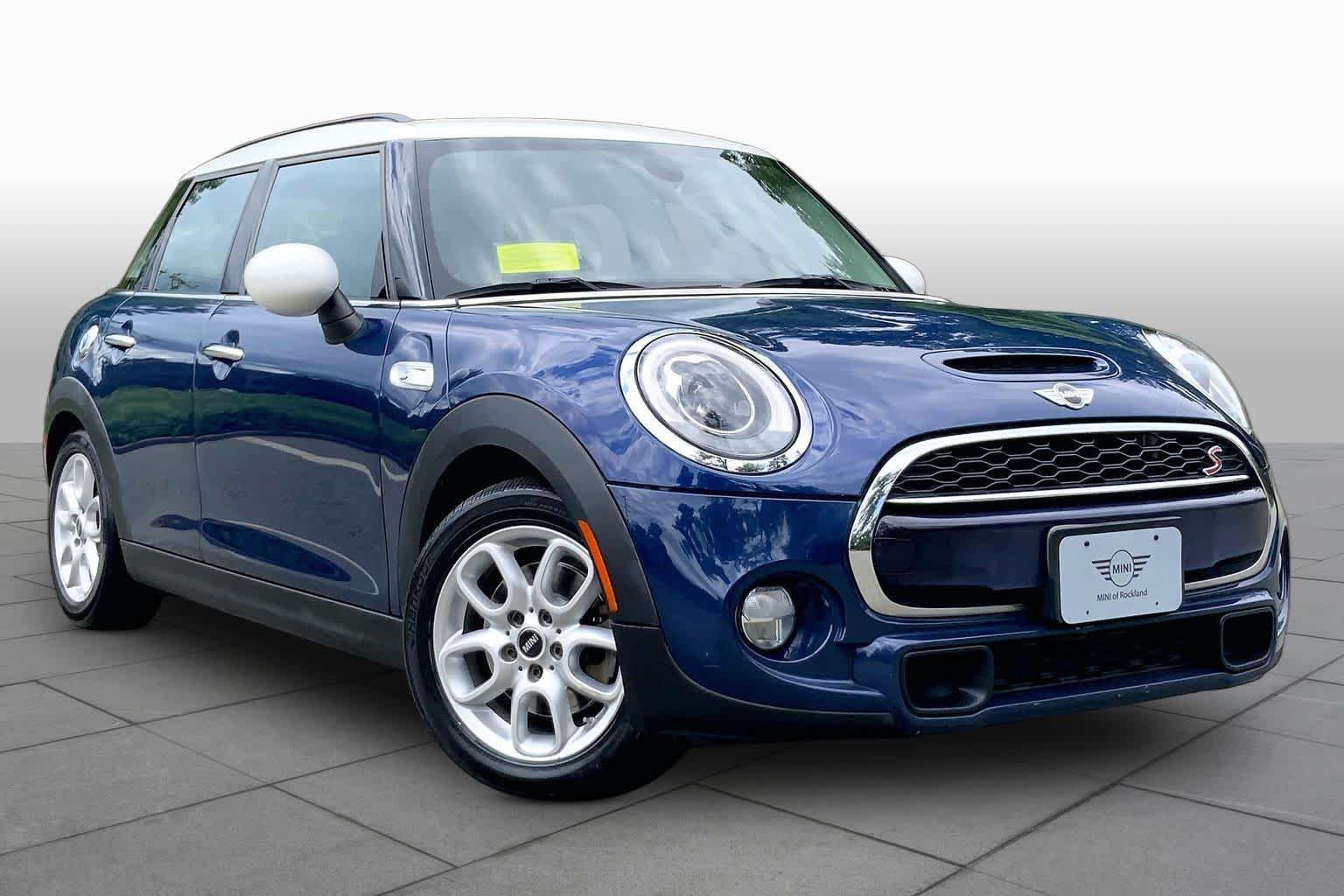 Pre-Owned 2016 MINI Hardtop 4 Door S