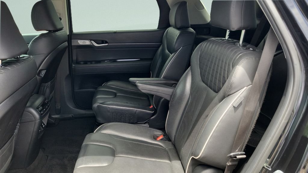 Used 2024 Black Hyundai Limited image 10