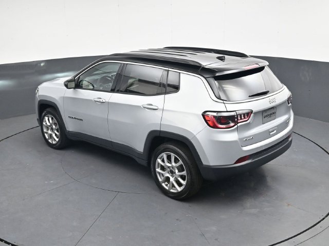 Used 2025 Silver Jeep Limited image 27