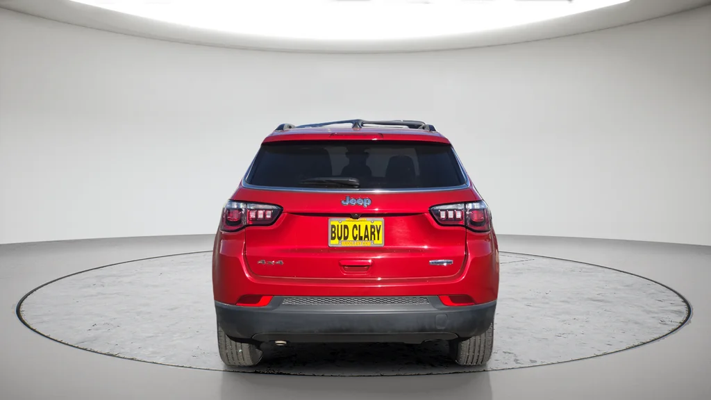 Used 2025 Red Jeep Latitude image 16