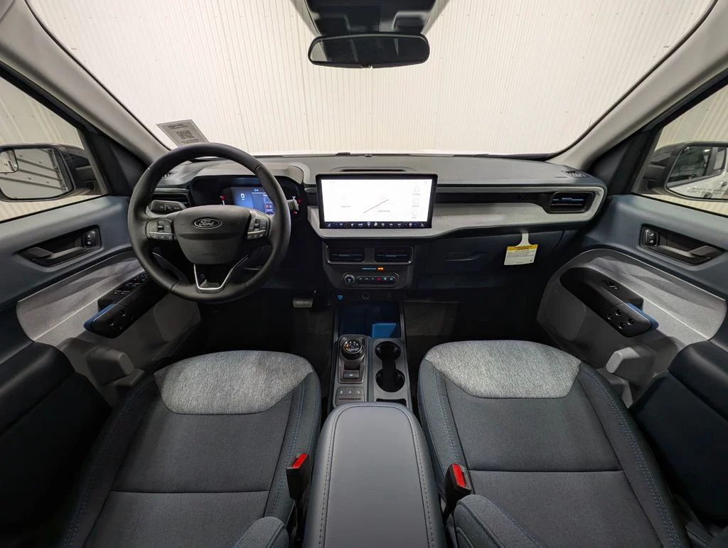 New 2026 Oxford White Ford XLT image 2