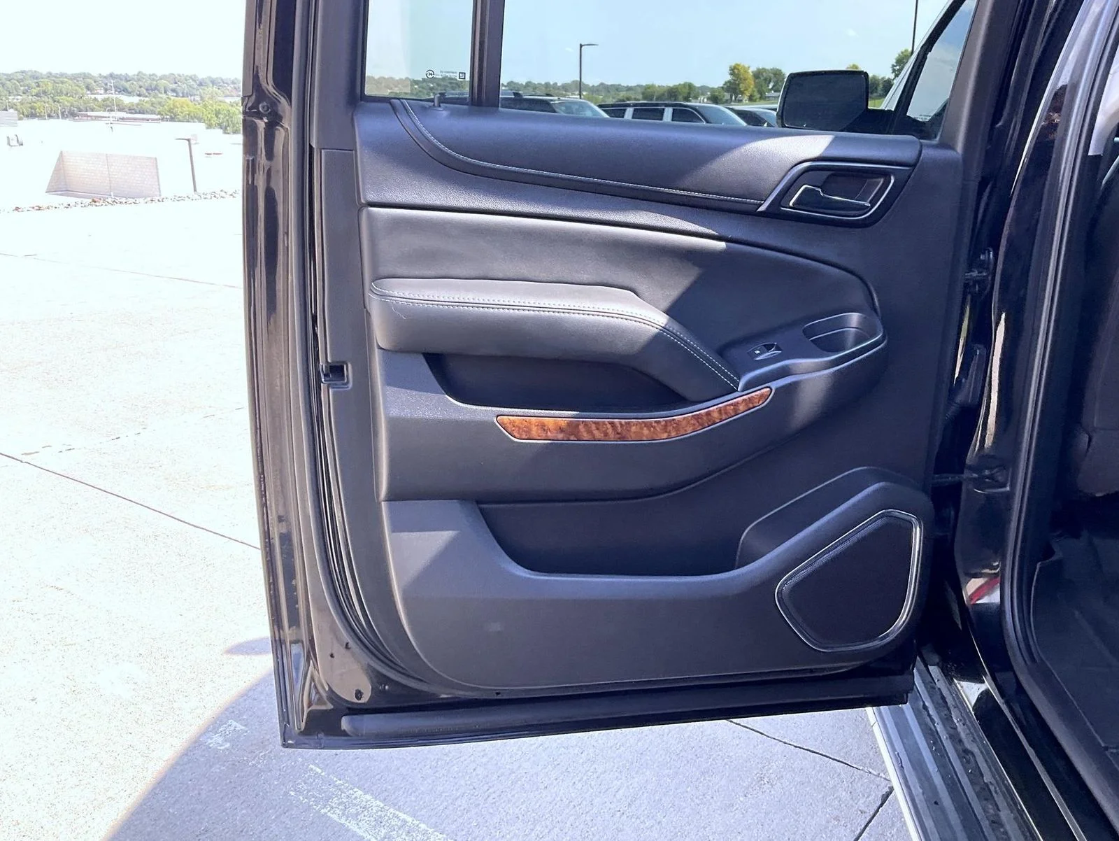 Used 2017 Black Chevrolet Premier image 18