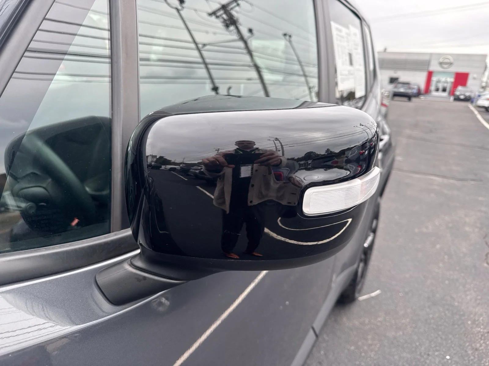 Used 2023 Graphite Gray Jeep Altitude image 7