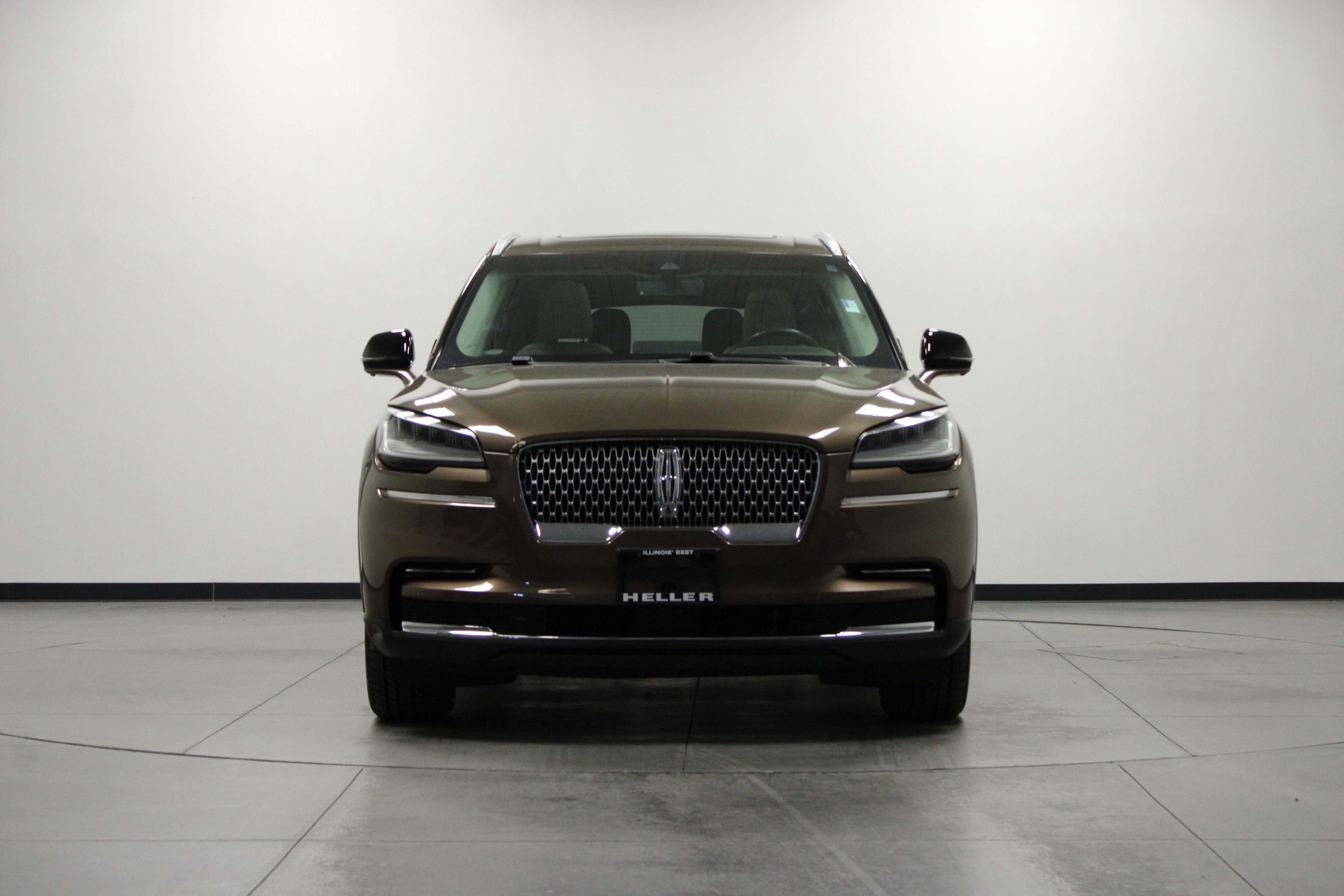 Used 2022 Bronze Smoke Metallic Clearcoat Lincoln Reserve image 9