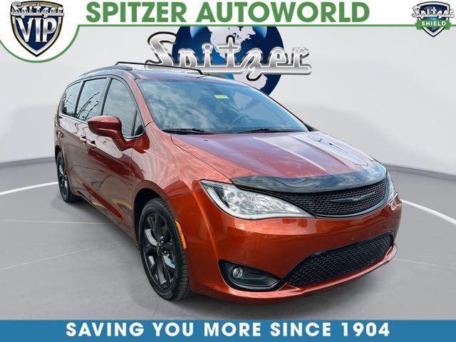 Used 2018 Brown Chrysler Touring Plus image 1