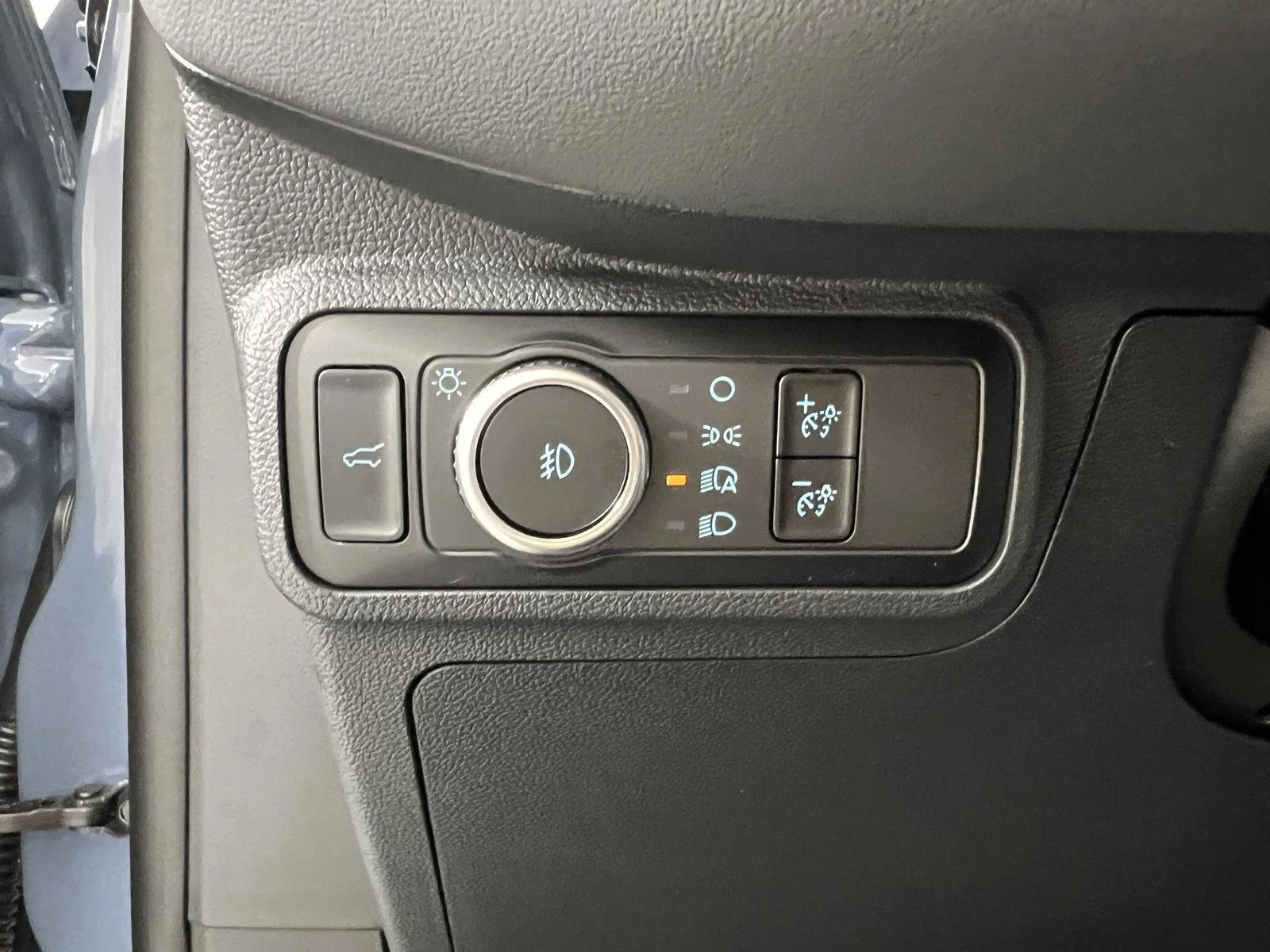 New 2026 Vapor Blue Ford Active image 17
