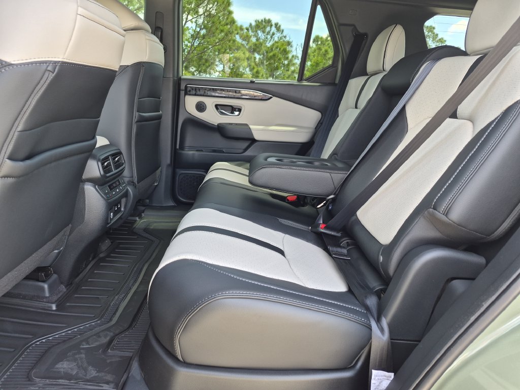 New 2026 Ash Green Metallic Honda TrailSport Elite image 15