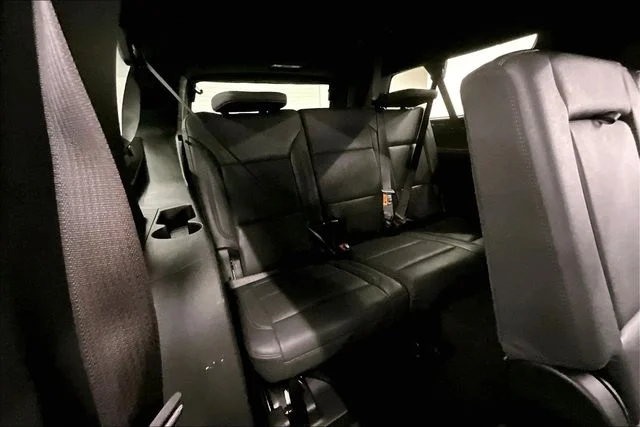 2025 Chevrolet Suburban Z71 - Photo 32