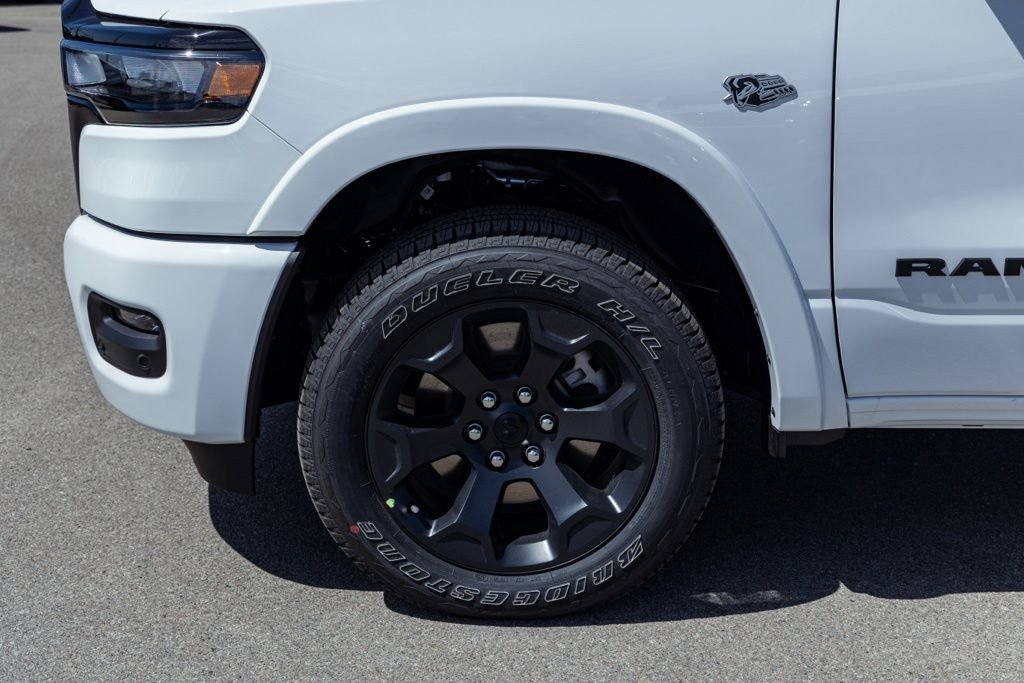 New 2026 Bright White Clear-Coat Exterior Paint RAM Big Horn Night Edition image 9
