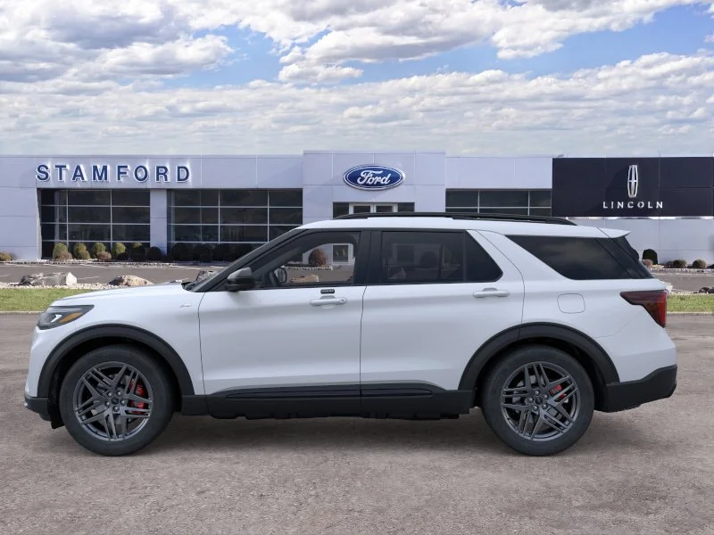 New 2026 Space White Metallic Ford ST-Line image 3
