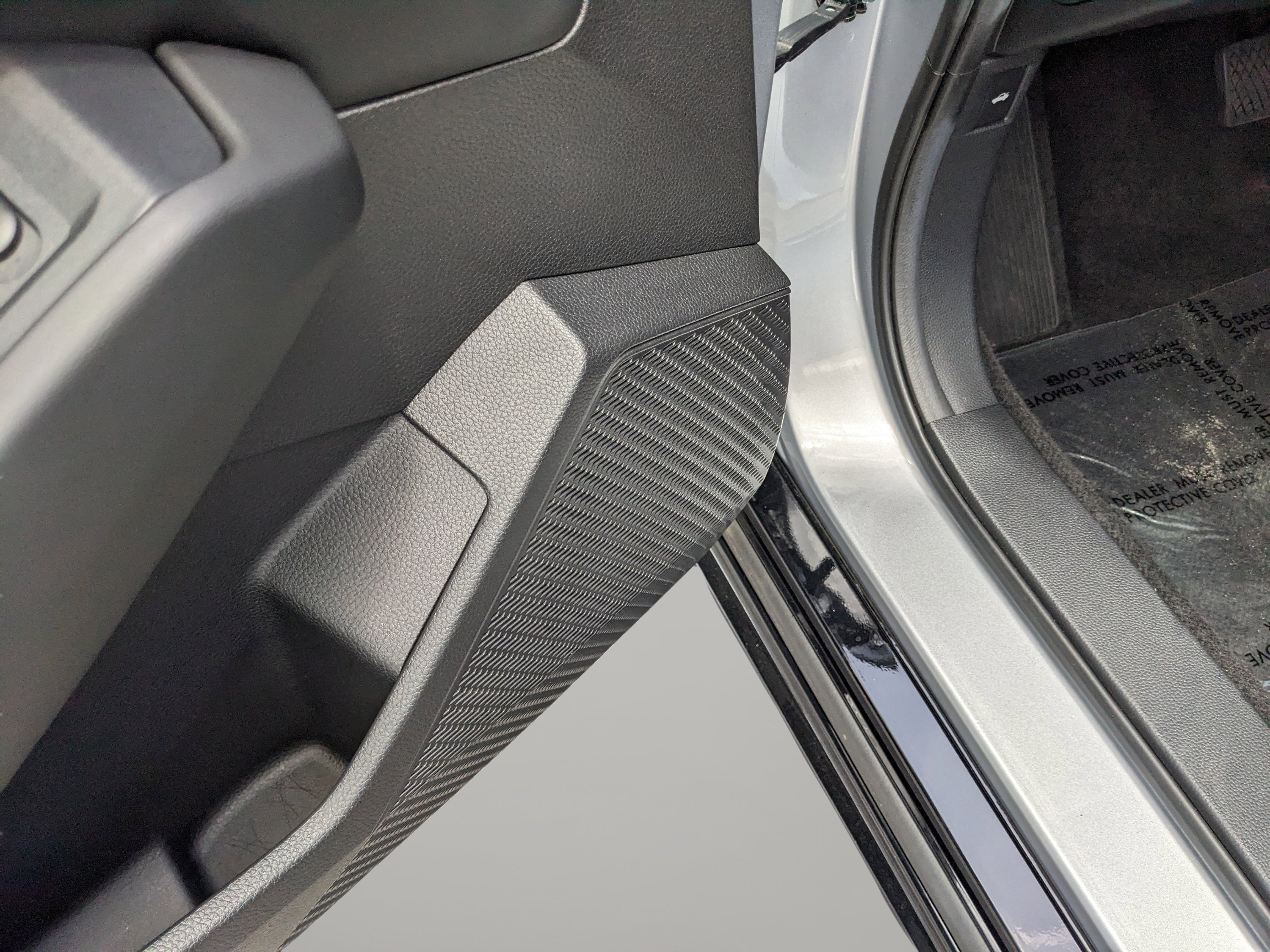 Used 2025 Solar Silver Metallic Honda EX-L image 19
