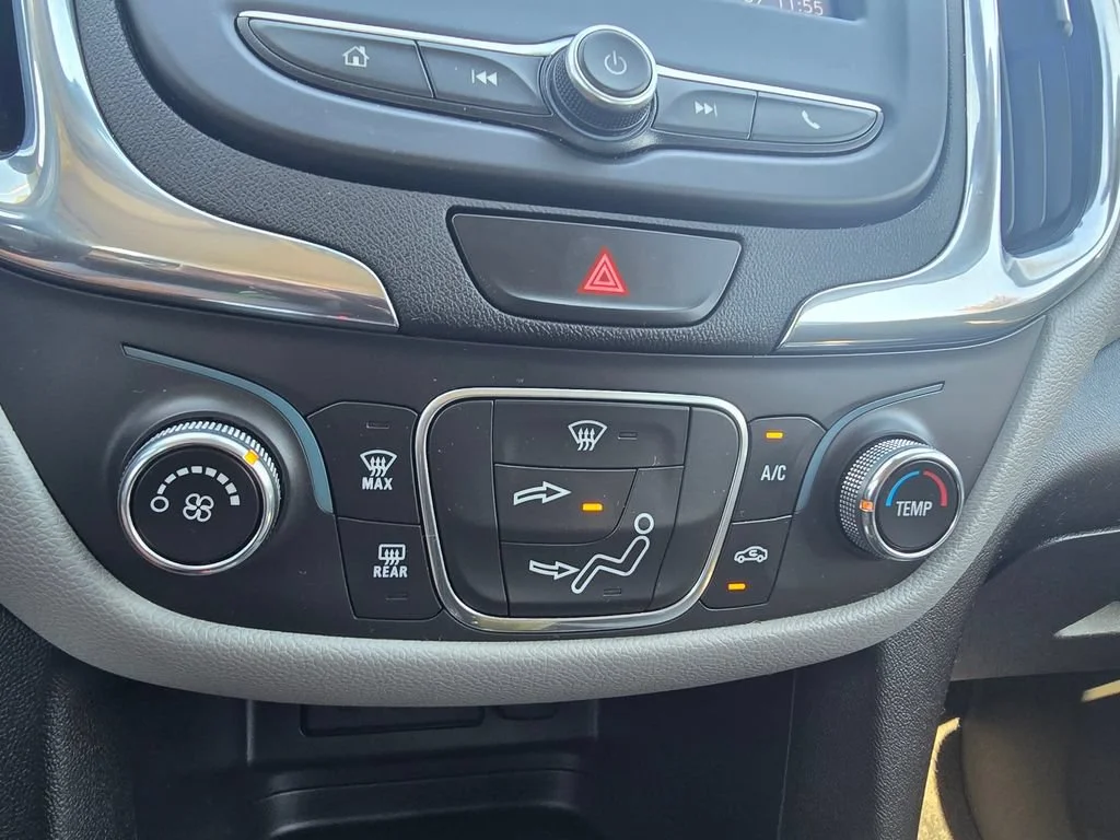 Used 2020 SILVER ICE METALLIC Chevrolet LS image 27