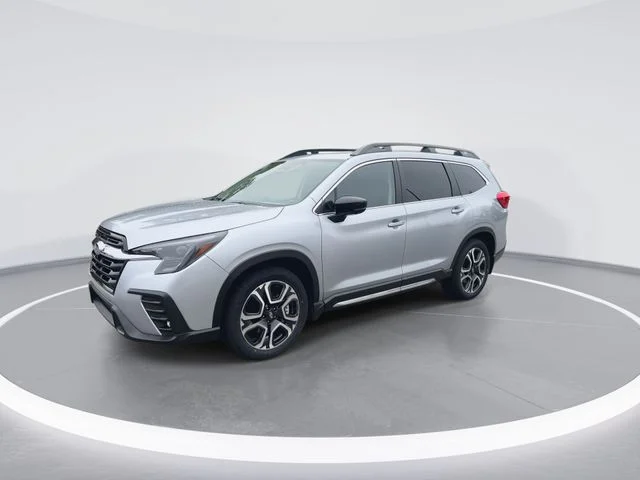 Used 2025 Silver Subaru Limited image 4