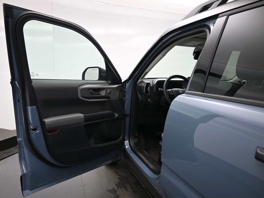 New 2025 Azure Gray Metallic Tri-Coat Ford Badlands image 8