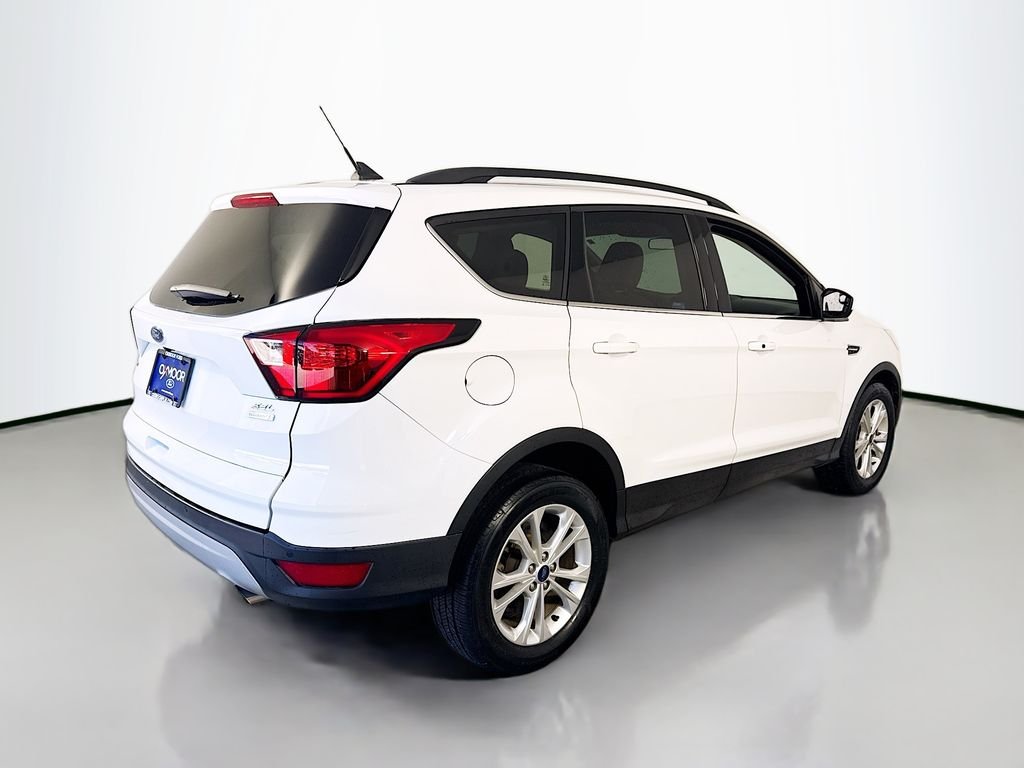 Used 2019 Oxford White Ford SEL image 12