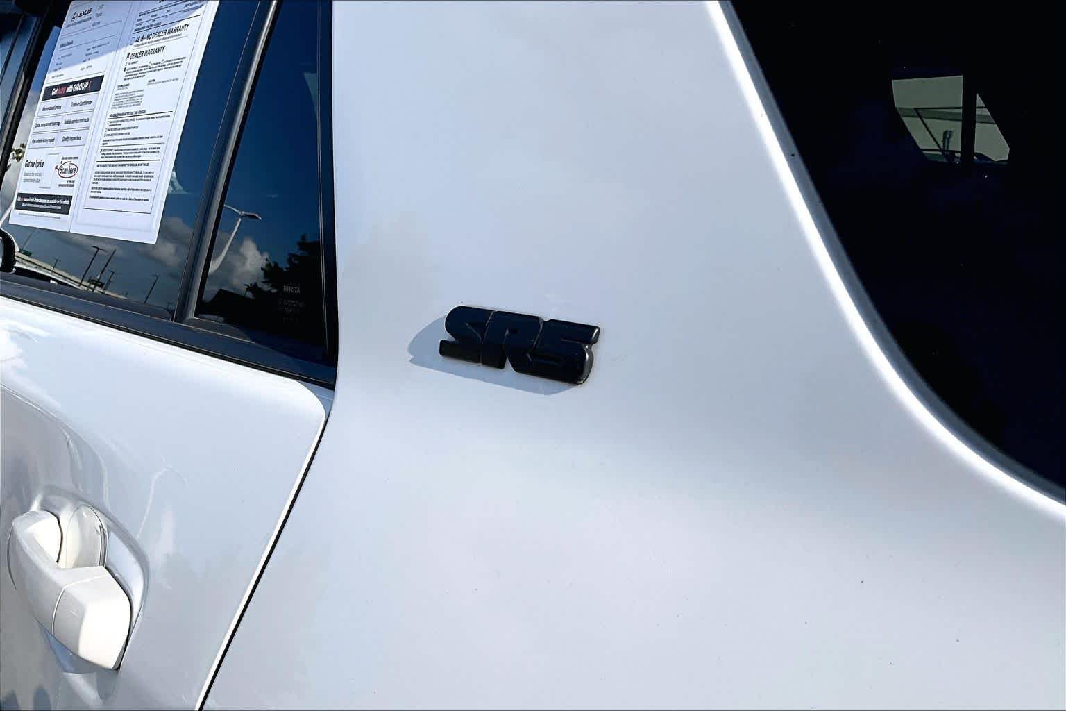 Used 2022 White Toyota SR5 Premium image 9