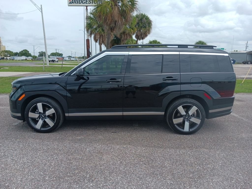 2025 Hyundai Santa Fe Limited - Photo 6