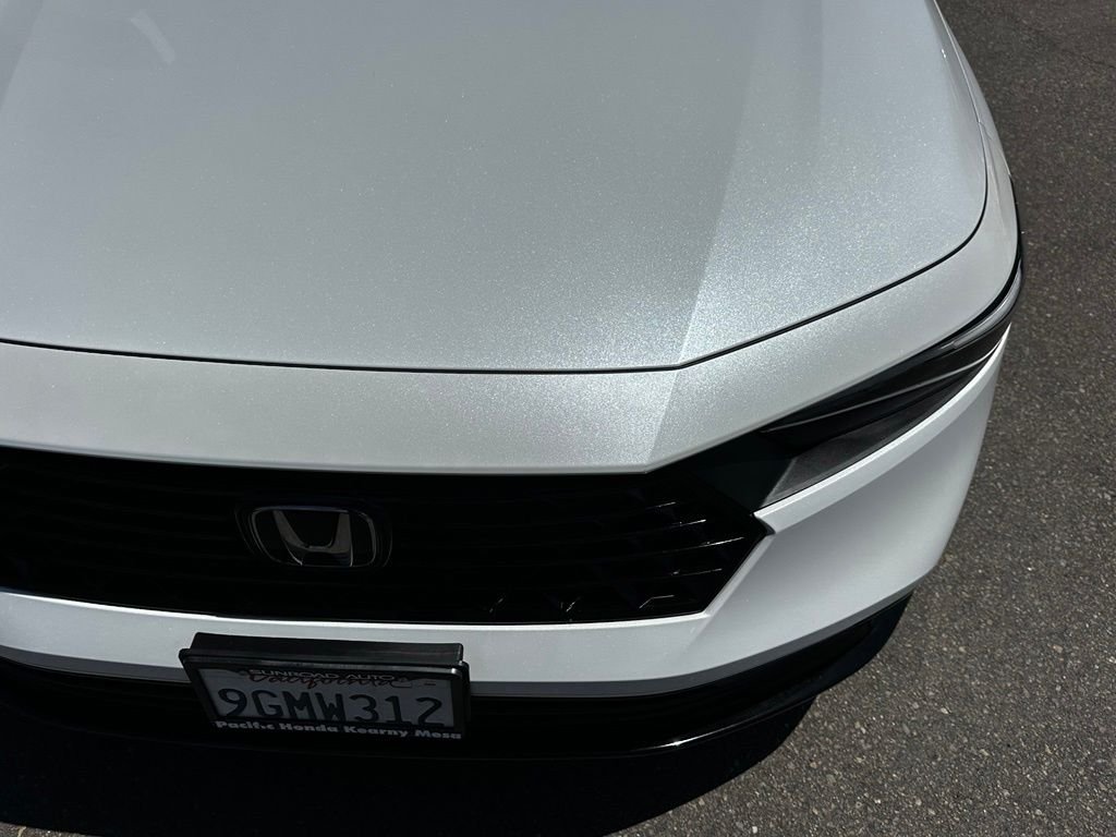 Used 2024  Honda LX image 5