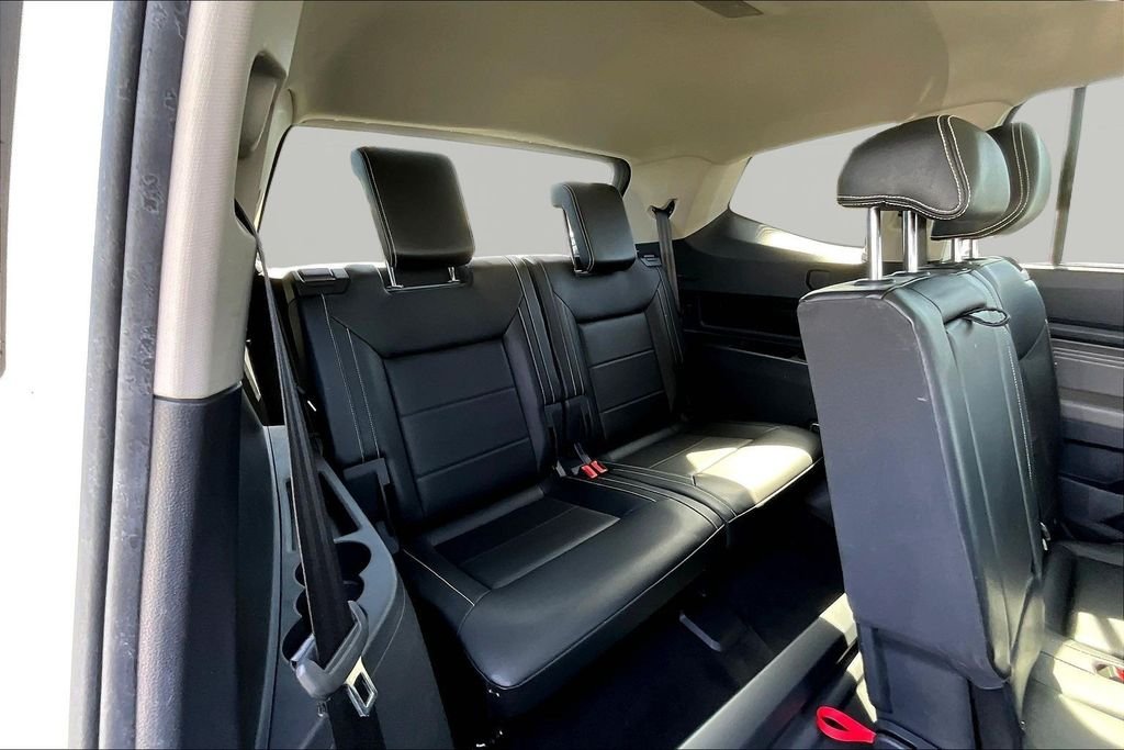 2022 Volkswagen Atlas SE w/Tech - Photo 26