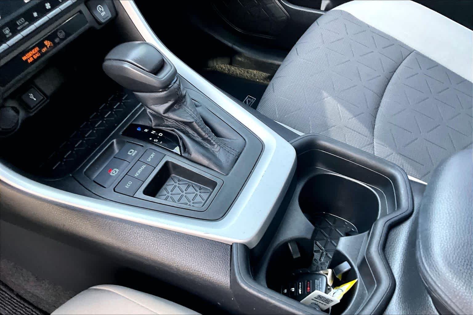 Used 2021 Silver Sky Metallic Toyota XLE image 17