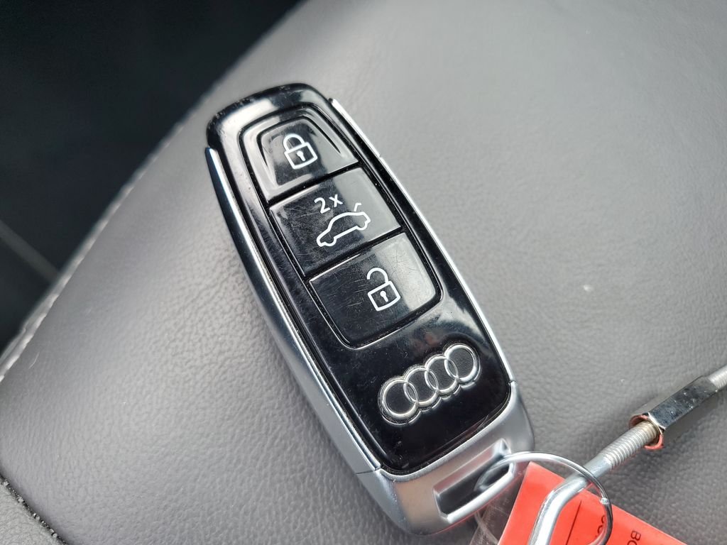 Used 2025  Audi 55 Premium Plus image 25