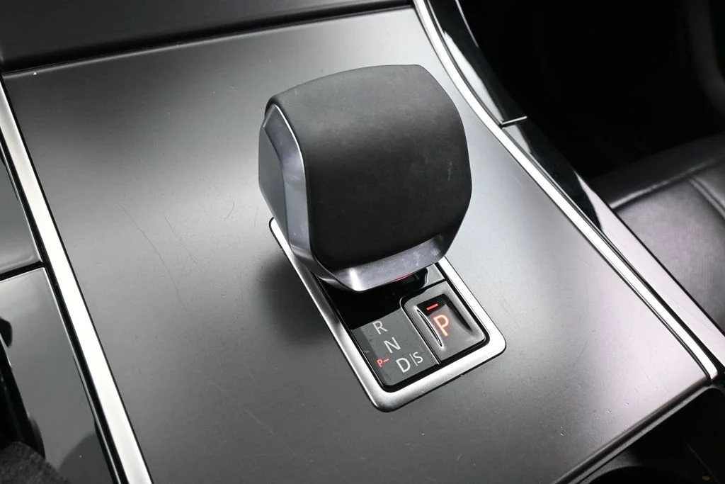 Used 2025 Gray Land Rover Dynamic SE image 20