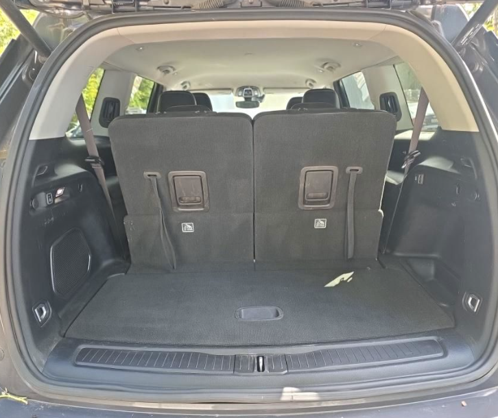 Used 2022 Gray Jeep Limited image 8