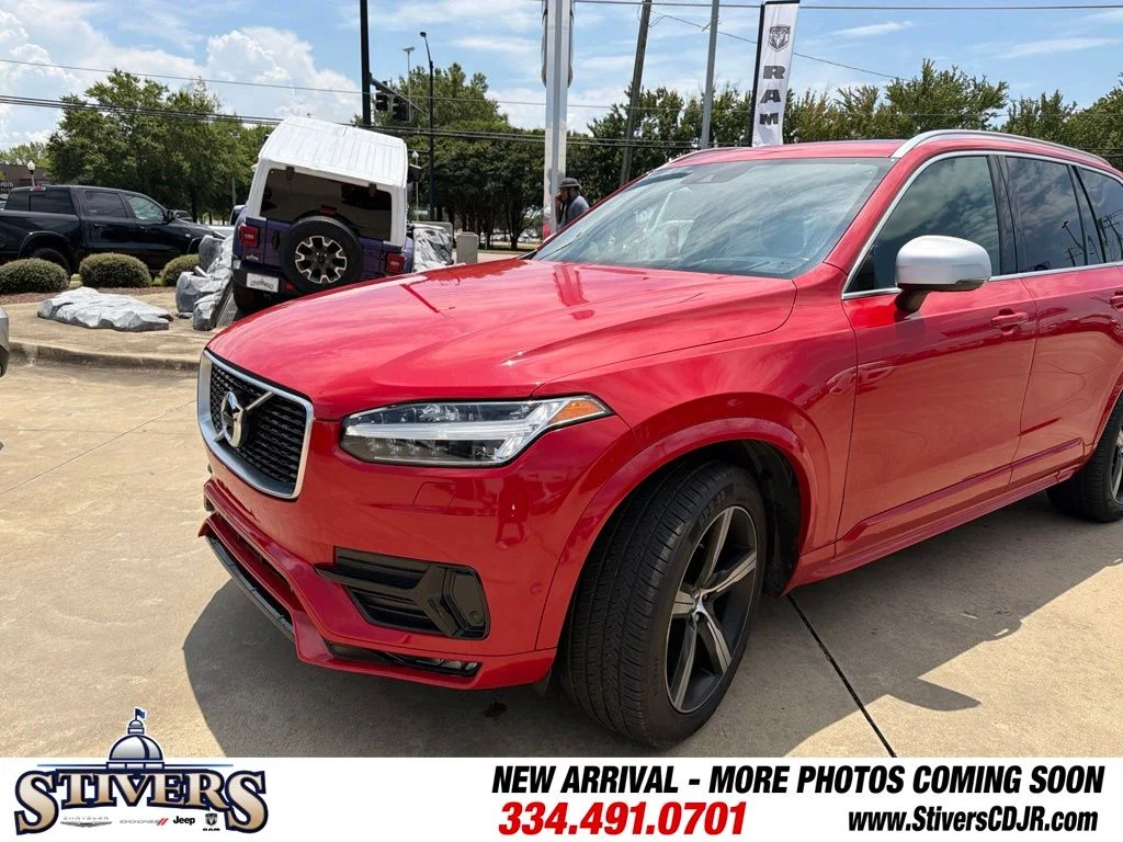 Used 2019 Red Volvo T6 R-Design image 5