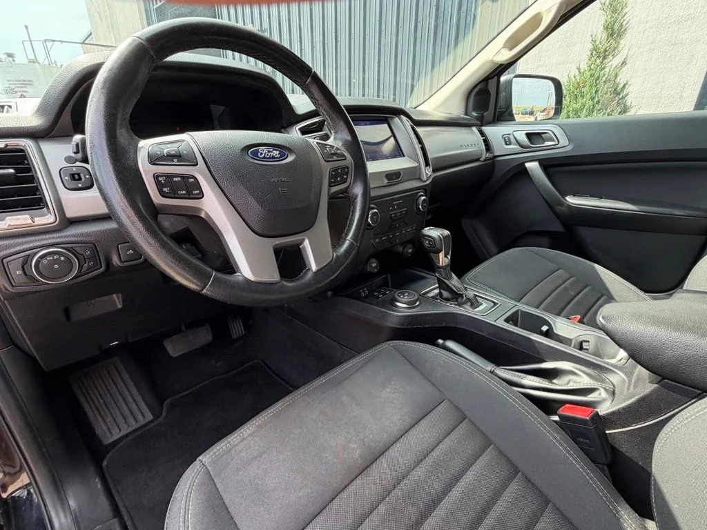 Used 2023 Black Ford XLT image 12