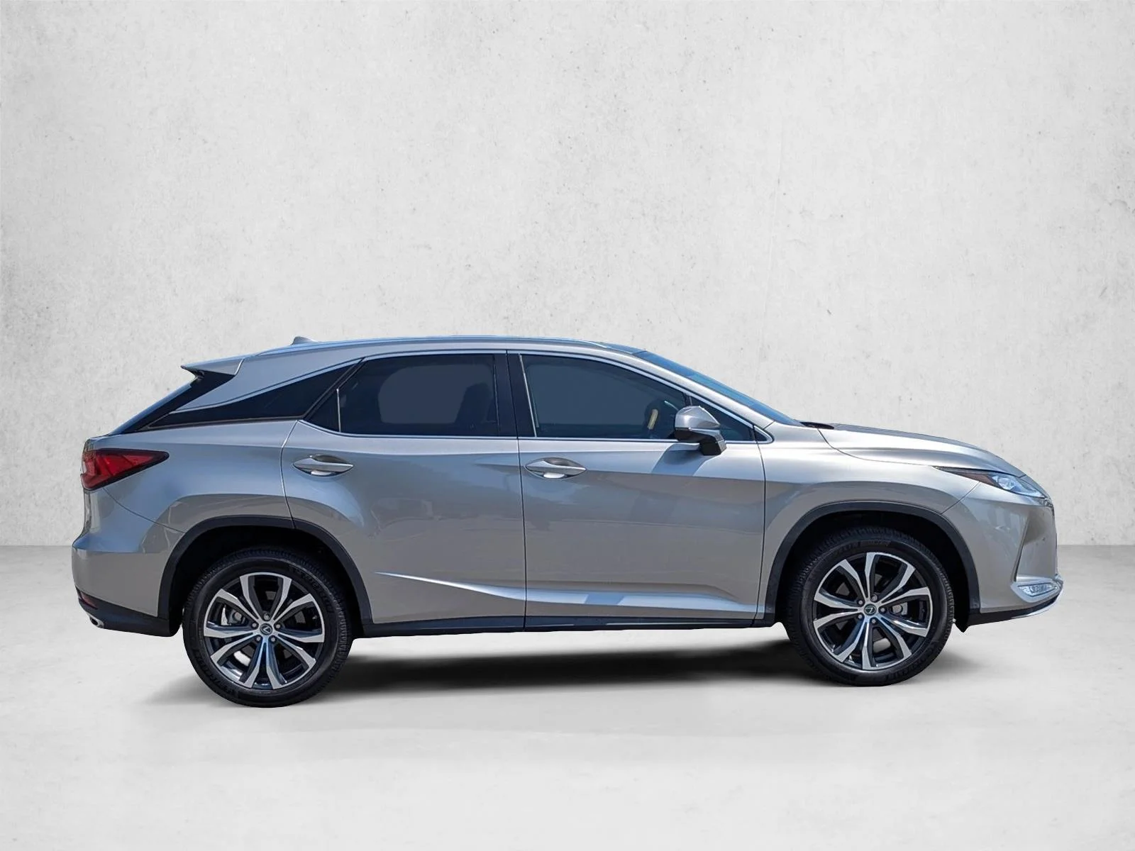 Used 2022 Atomic Silver Lexus RX 350 image 4