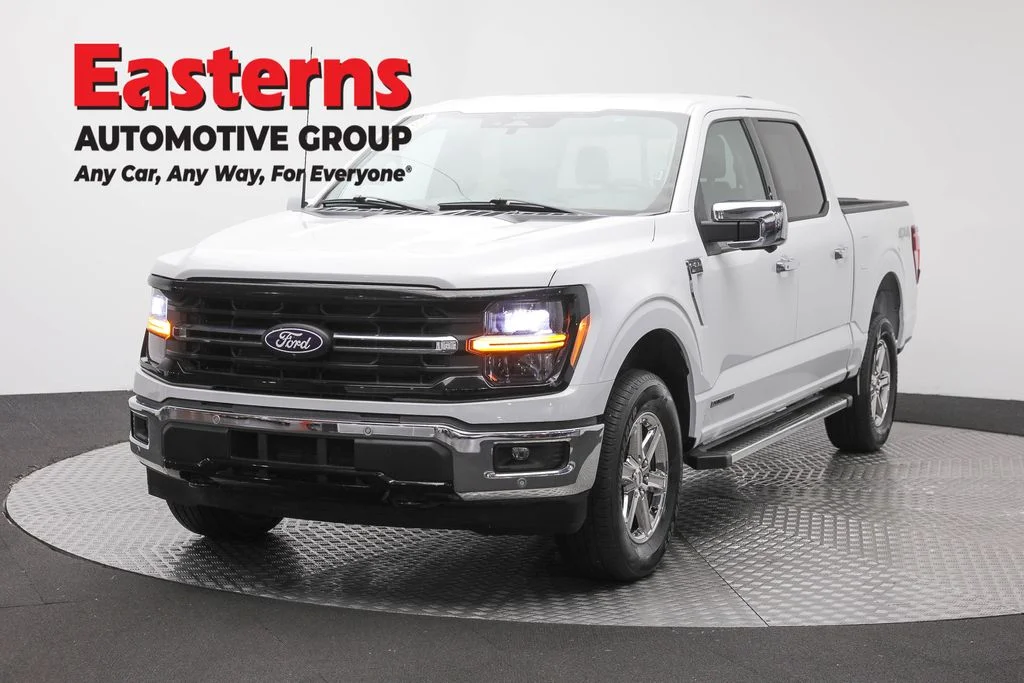 Used 2024 White Ford XLT image 1