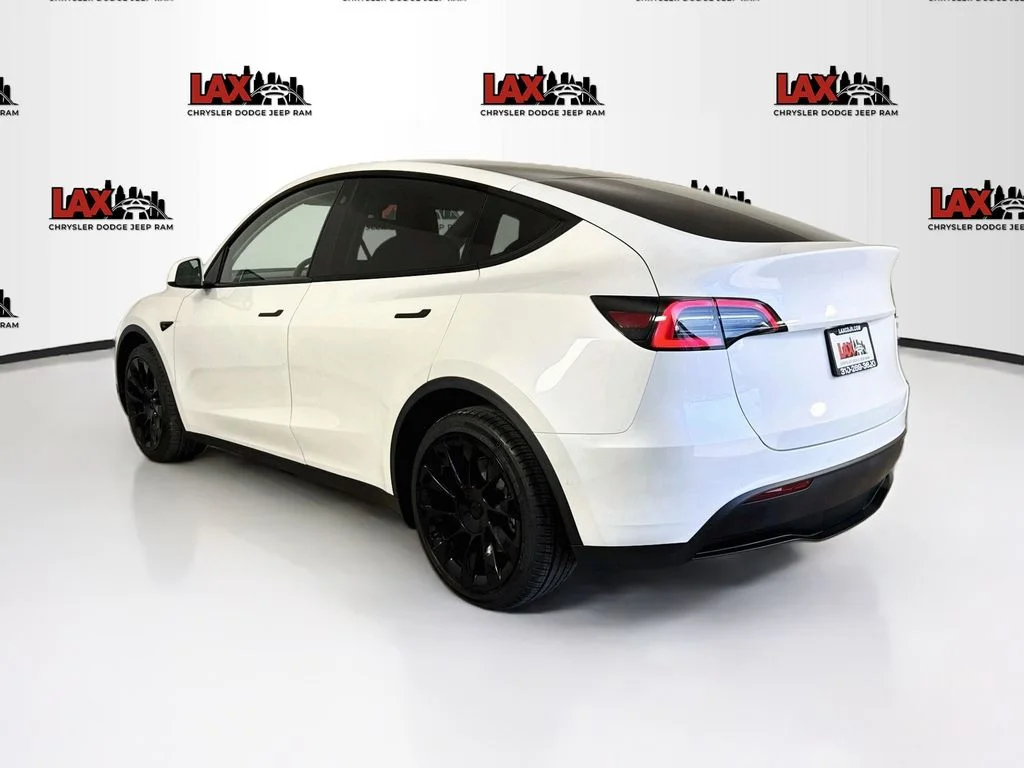 Used 2021 White Tesla Long Range image 5