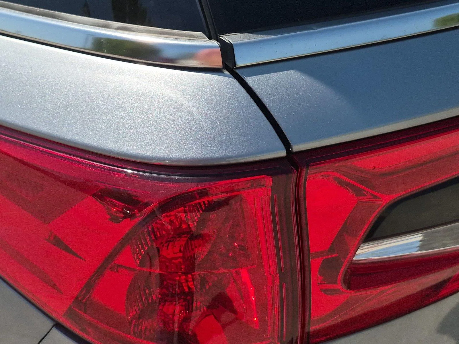 Used 2023 Lunar Silver Metallic Honda EX-L image 12