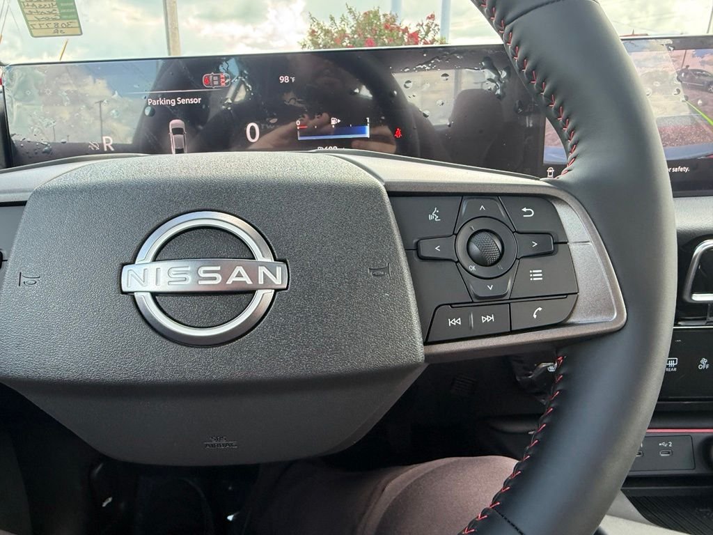New 2026 Atlantic Gray Metallic / Super Black Two-tone Nissan SR image 28