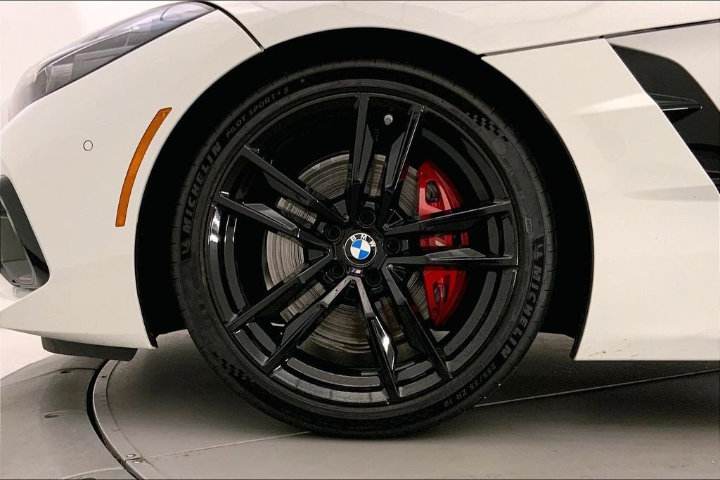 Certified Used 2023 Alpine White BMW  image 8