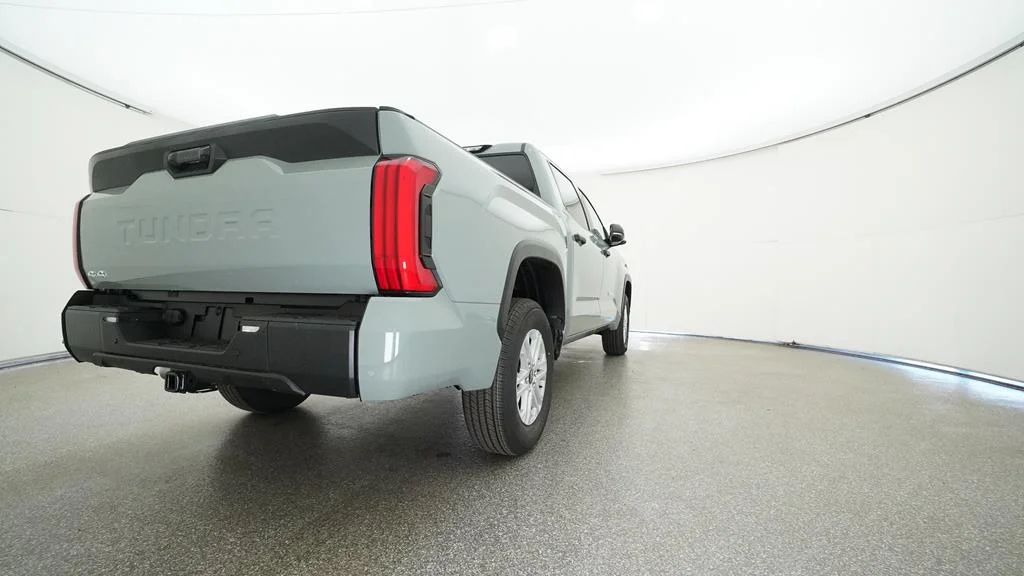 2025 Toyota Tundra SR5 - Photo 10