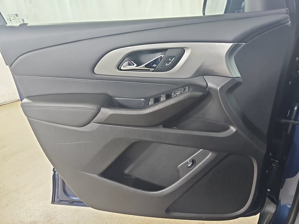 Used 2023 Northsky Blue Metallic Chevrolet LT Cloth image 33