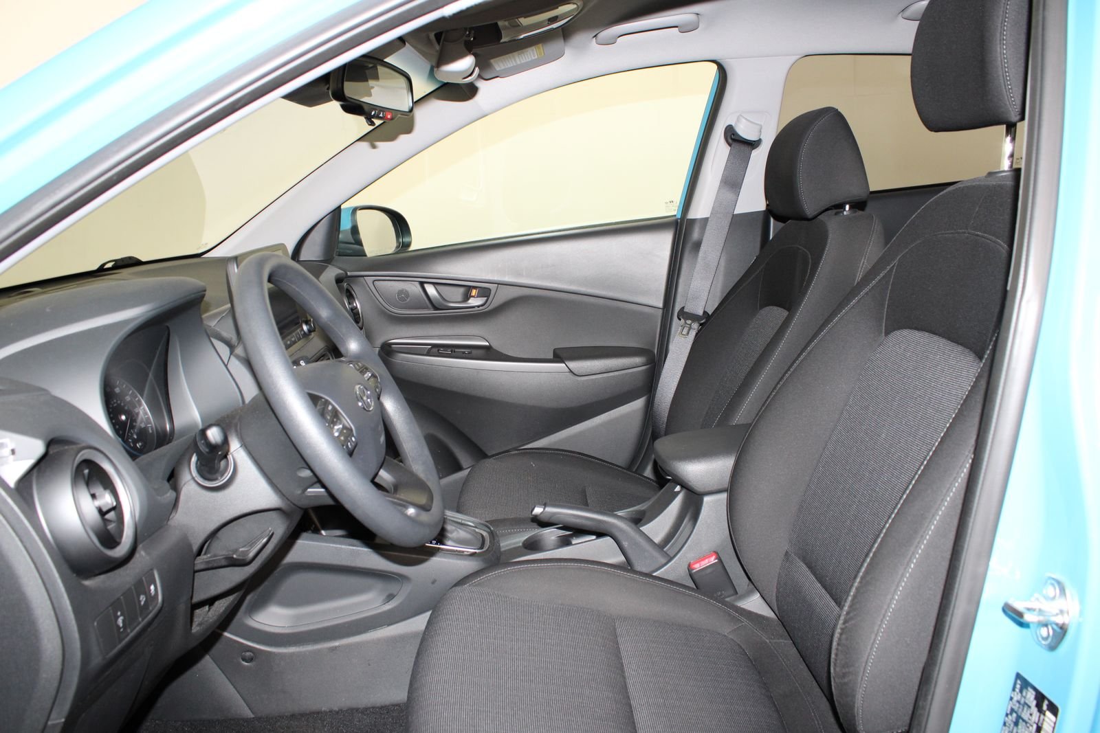 Used 2023 Green Hyundai SEL image 9