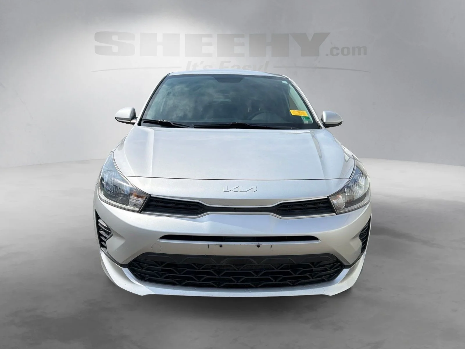 Used 2022 Silver Kia S image 17