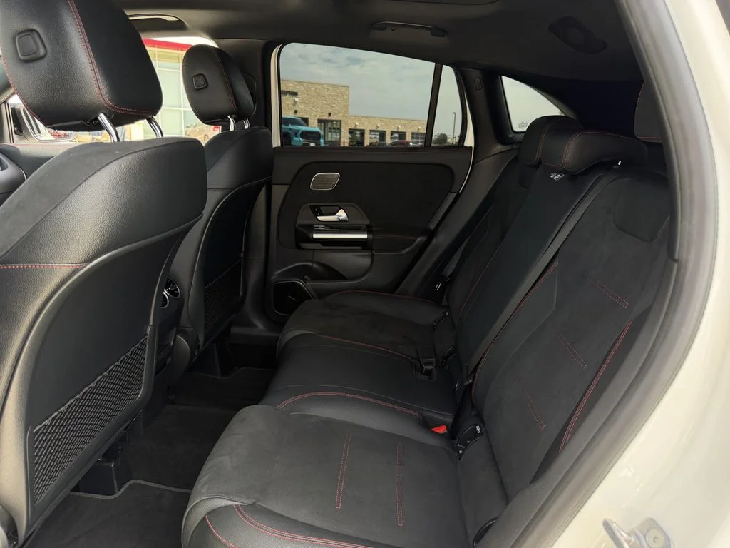 Used 2025  Mercedes-Benz GLA 250 image 26