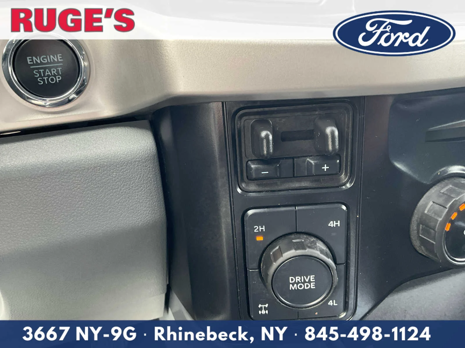 Used 2025 Avalanche Gray Ford XLT image 23