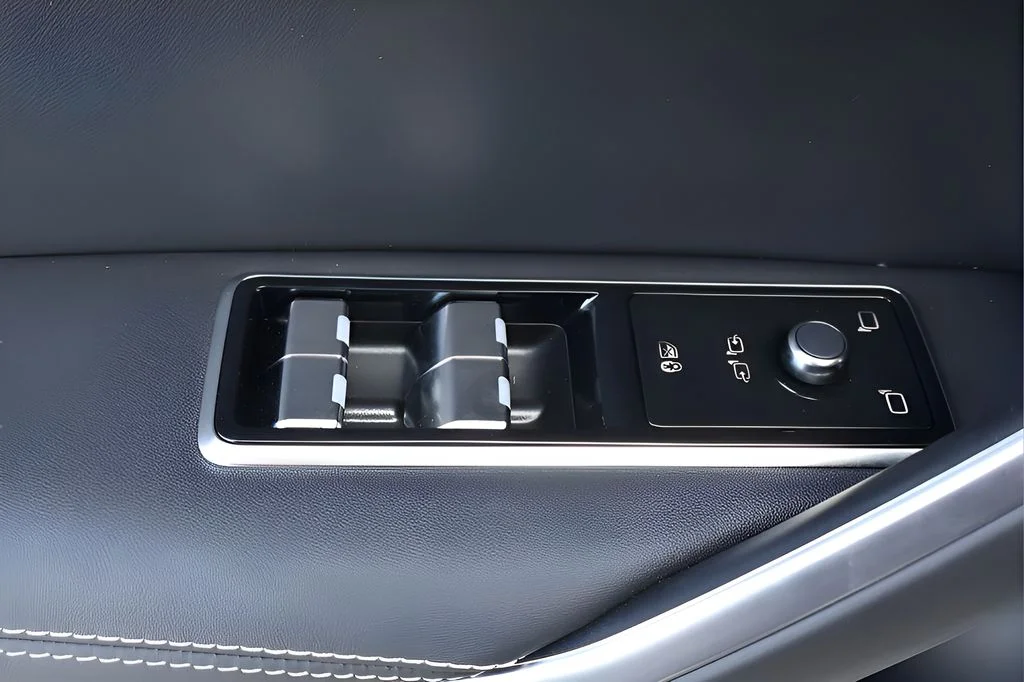 2026 Jaguar F-Pace R-Dynamic S - Photo 9