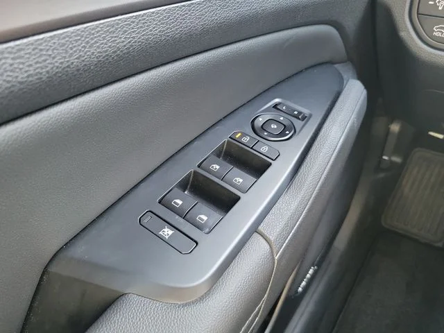 Certified Used 2026 White Kia SX image 31