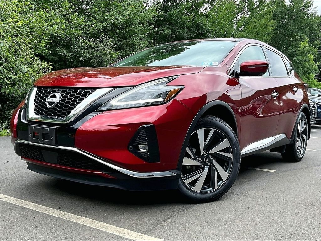 Used 2023 Red Nissan SL image 3