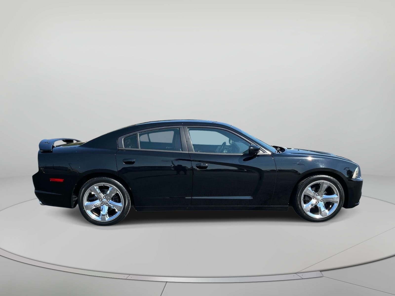 Used 2013 Dodge Charger SXT with VIN 2C3CDXHG6DH537649 for sale in Bristol, VA