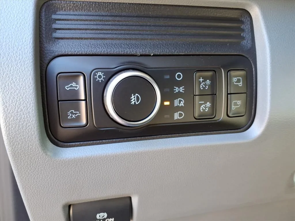 2026 Ford F-350 Super Duty XLT - Photo 16